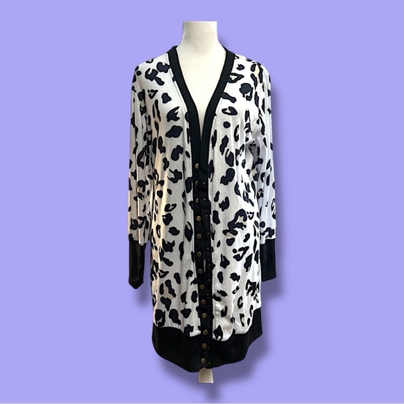 Black and White Cheetah Print Tunic Length Knit Cardigan or Duster L NWT - Picture 13 of 14